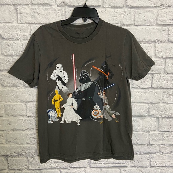Disney Other - 💚 Disney Star Wars Gray Short Sleeve T-Shirt size Small